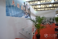 大族冠華展位二樓會客區(qū)