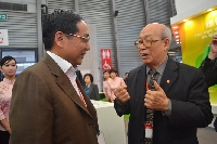 印工協(xié)理事長(zhǎng)徐建國(guó)（左）與中印協(xié)名譽(yù)理事長(zhǎng)武文祥