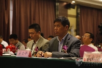 張燁文副區(qū)長(zhǎng)與我要印公司CEO王圭平（右）入座嘉賓席